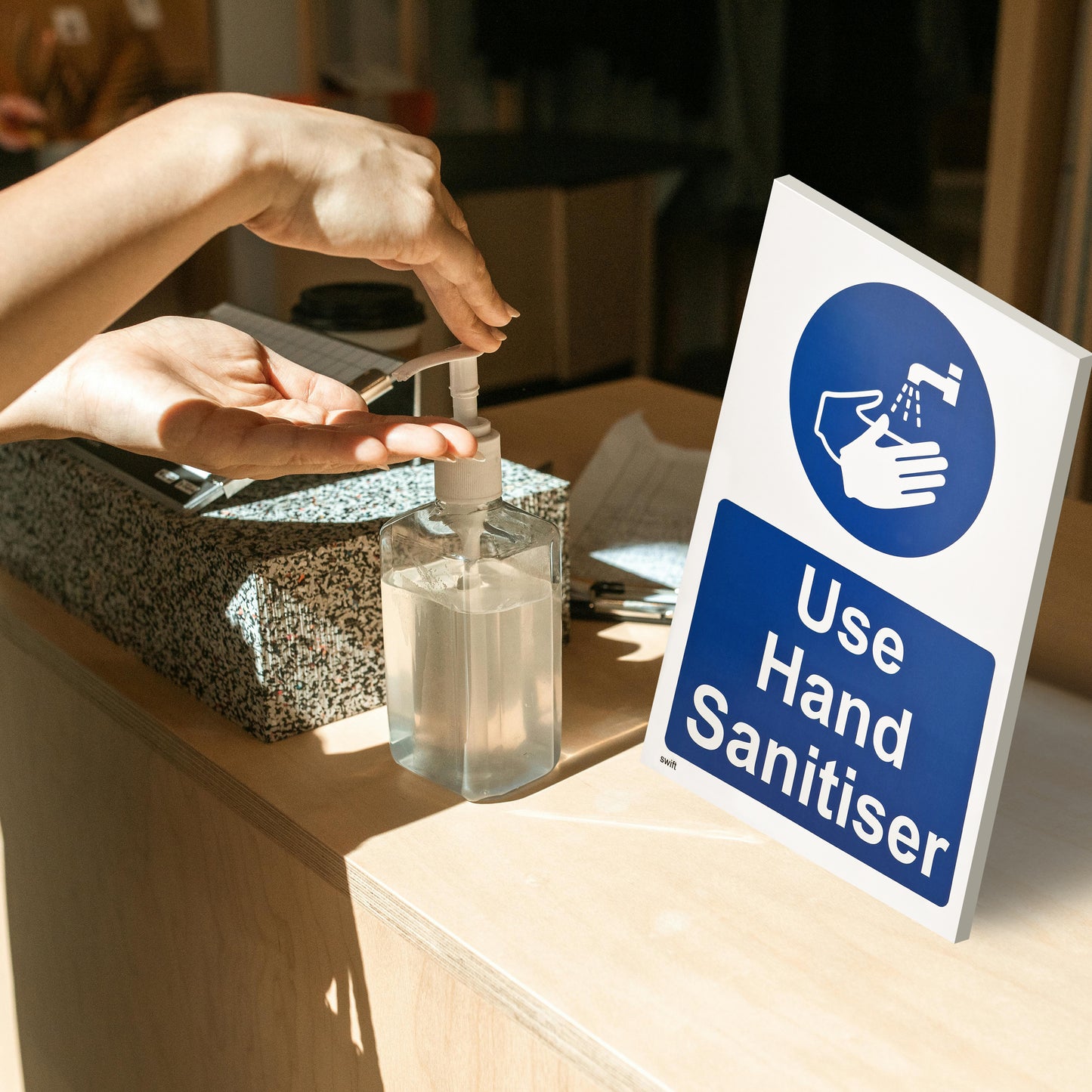 Use Hand Sanitiser Plastic Sign (BS23)
