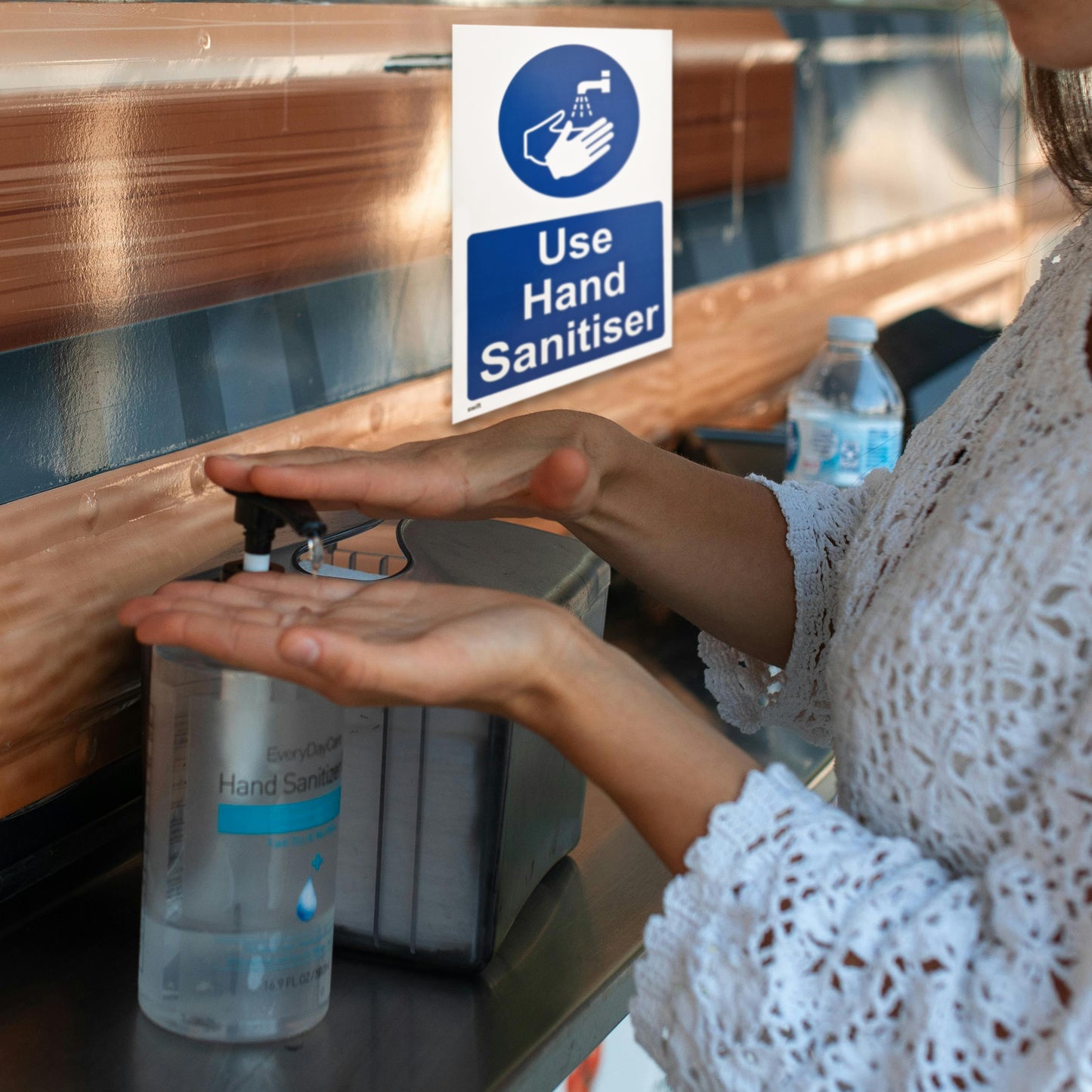 Use Hand Sanitiser Plastic Sign (BS23)
