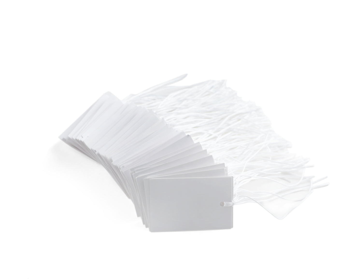 100 x Strung Hanging Card Clothing Tags 60mm x 40mm White tradingmadeeasy.co.uk