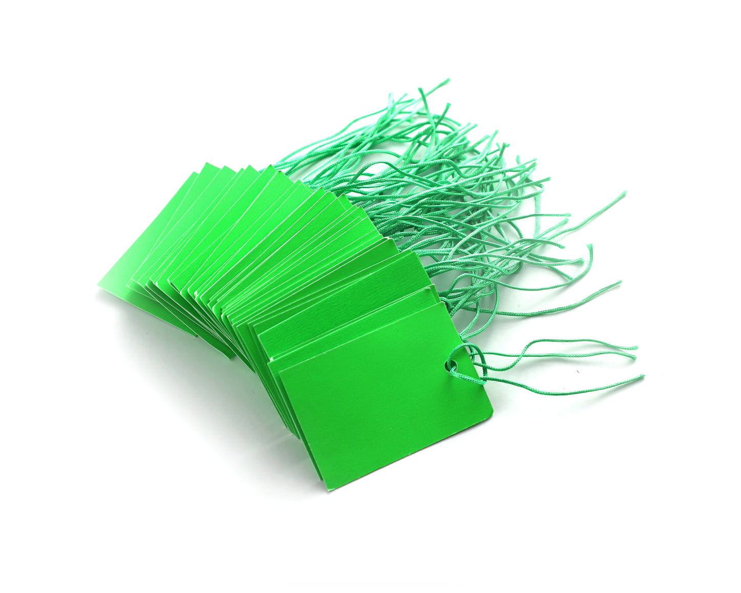 100 x Strung Hanging Card Clothing Tags 70mm x 45mm Green tradingmadeeasy.co.uk