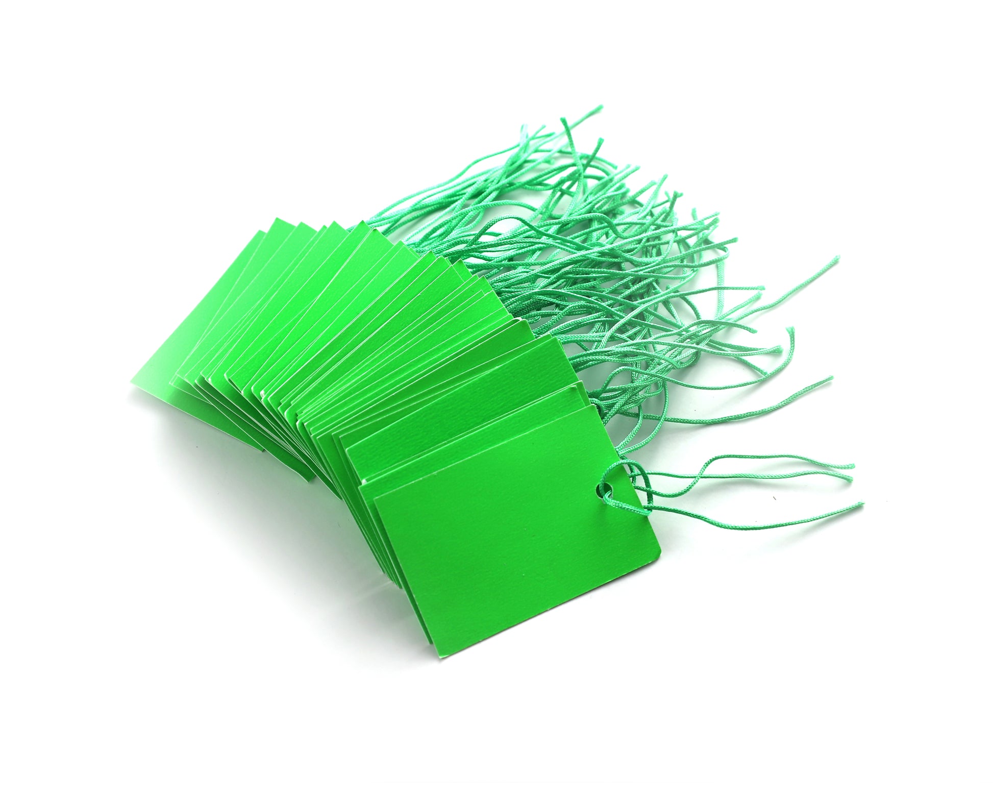 100 x Strung Hanging Card Clothing Tags 70mm x 45mm Green tradingmadeeasy.co.uk